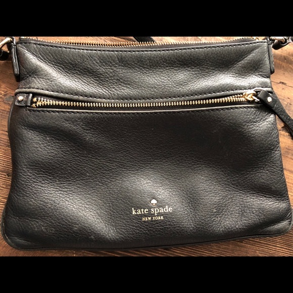 kate spade Handbags - Kate Spade Black Crossbody